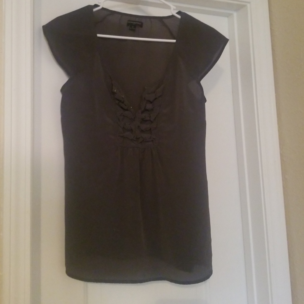 Banana Republic small grey Flowy Top Ruffles EUC